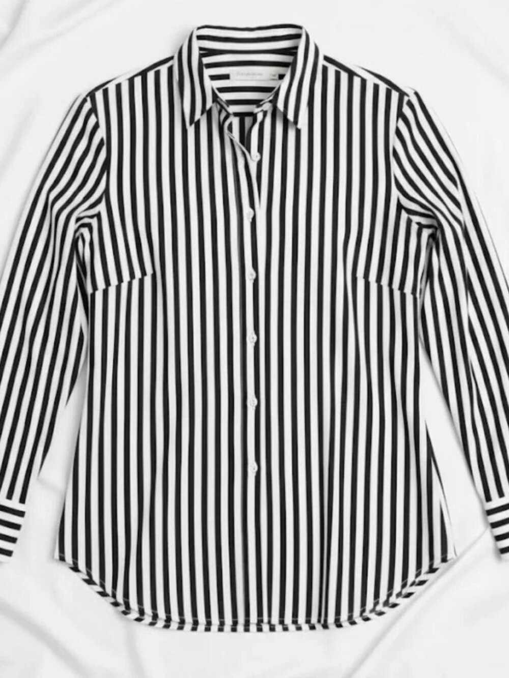 EUC Chico's Striped Button Down Shirt XL Navy & White Wrinkle Resistant